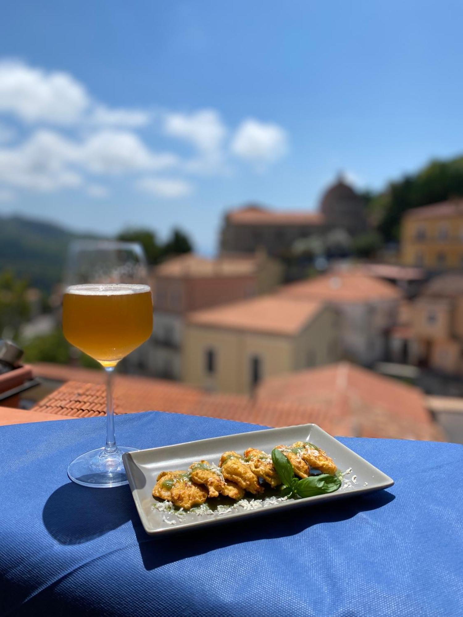La Terrazza Nel Borgo Hotell Tortora Exteriör bild