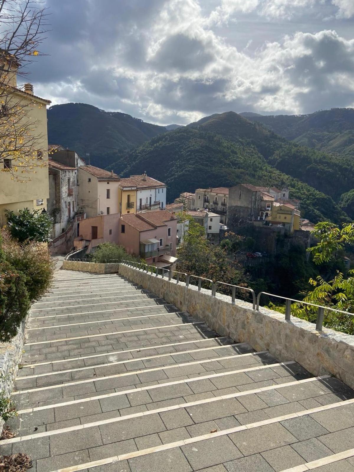 La Terrazza Nel Borgo Hotell Tortora Exteriör bild