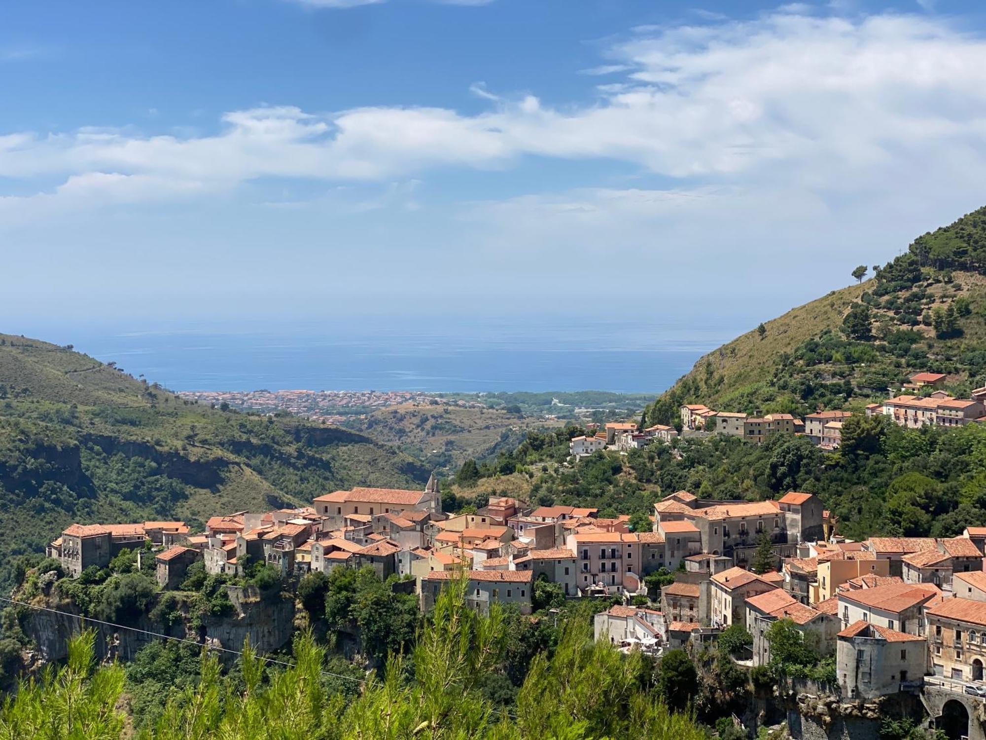La Terrazza Nel Borgo Hotell Tortora Exteriör bild