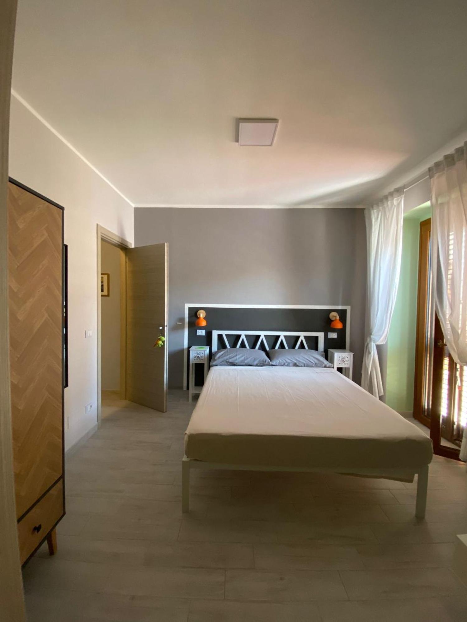 La Terrazza Nel Borgo Hotell Tortora Exteriör bild